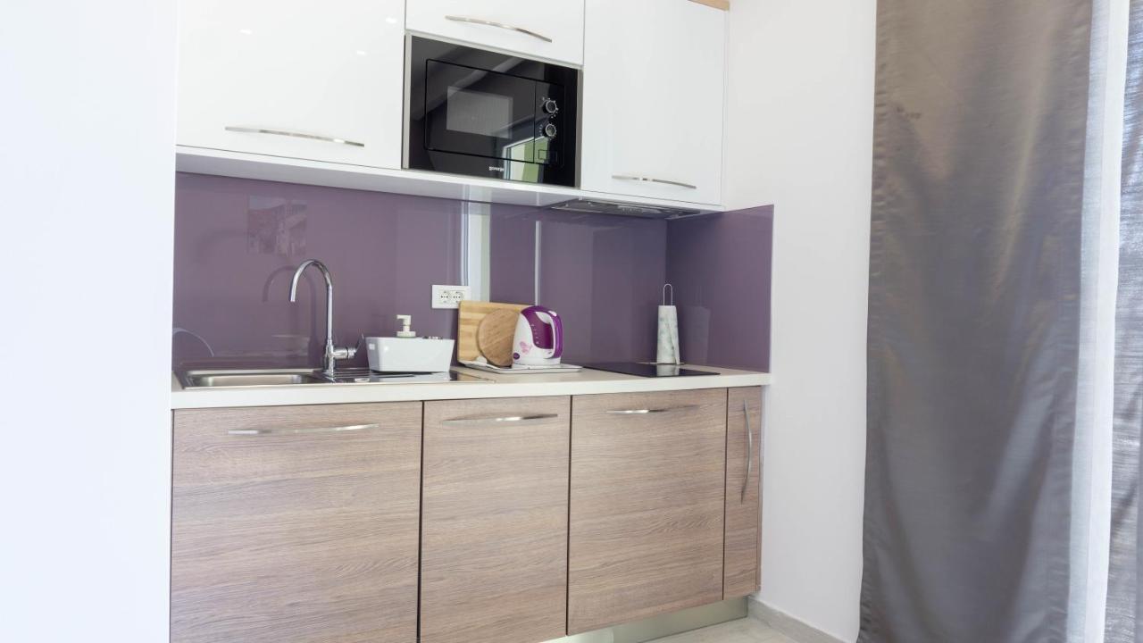 Apartments Hermes Tučepi エクステリア 写真