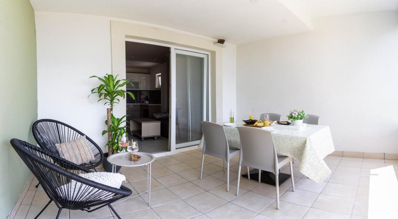 Apartments Hermes Tučepi エクステリア 写真