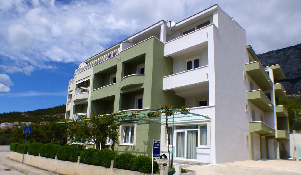 Apartments Hermes Tučepi エクステリア 写真