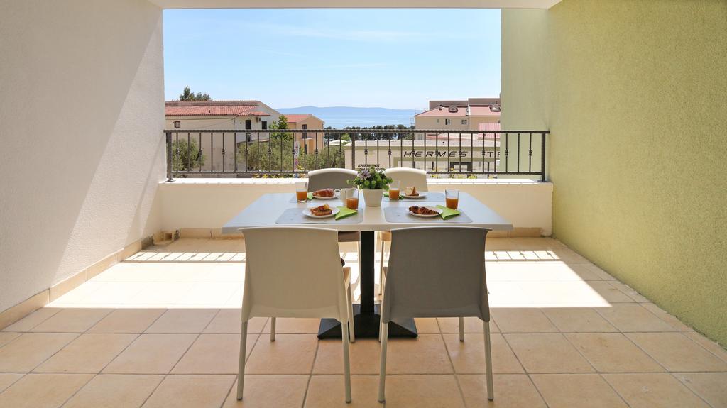 Apartments Hermes Tučepi エクステリア 写真