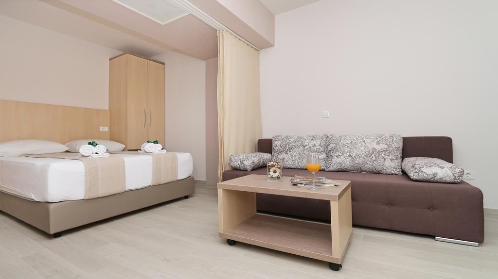 Apartments Hermes Tučepi エクステリア 写真