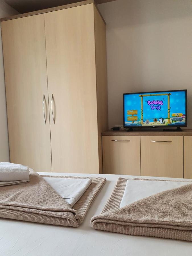 Apartments Hermes Tučepi エクステリア 写真